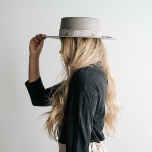 GIGI PIP - DAHLIA BOATER HAT - GREY (not LOC)